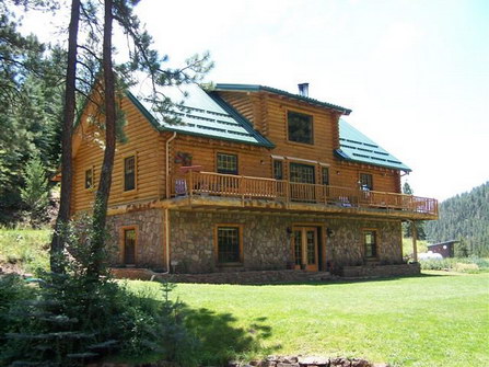 Wilderness Gateway Bed and Breakfast in the Wilderness Mountains of New Mexico